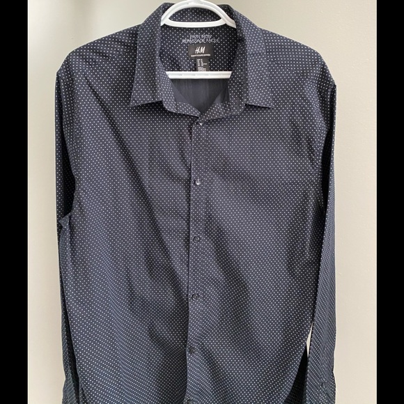 Men’s Button down shirt - Picture 1 of 3